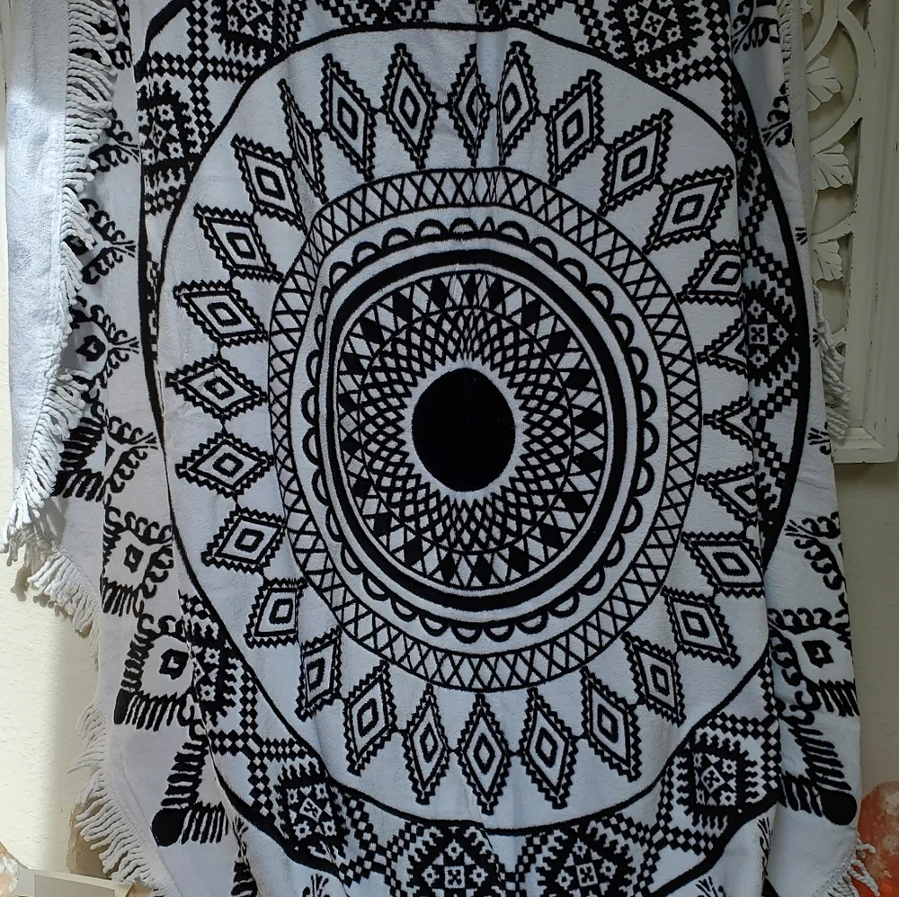 NEW Round Beach Towel Geometric Black and White Circle Towels Mandala